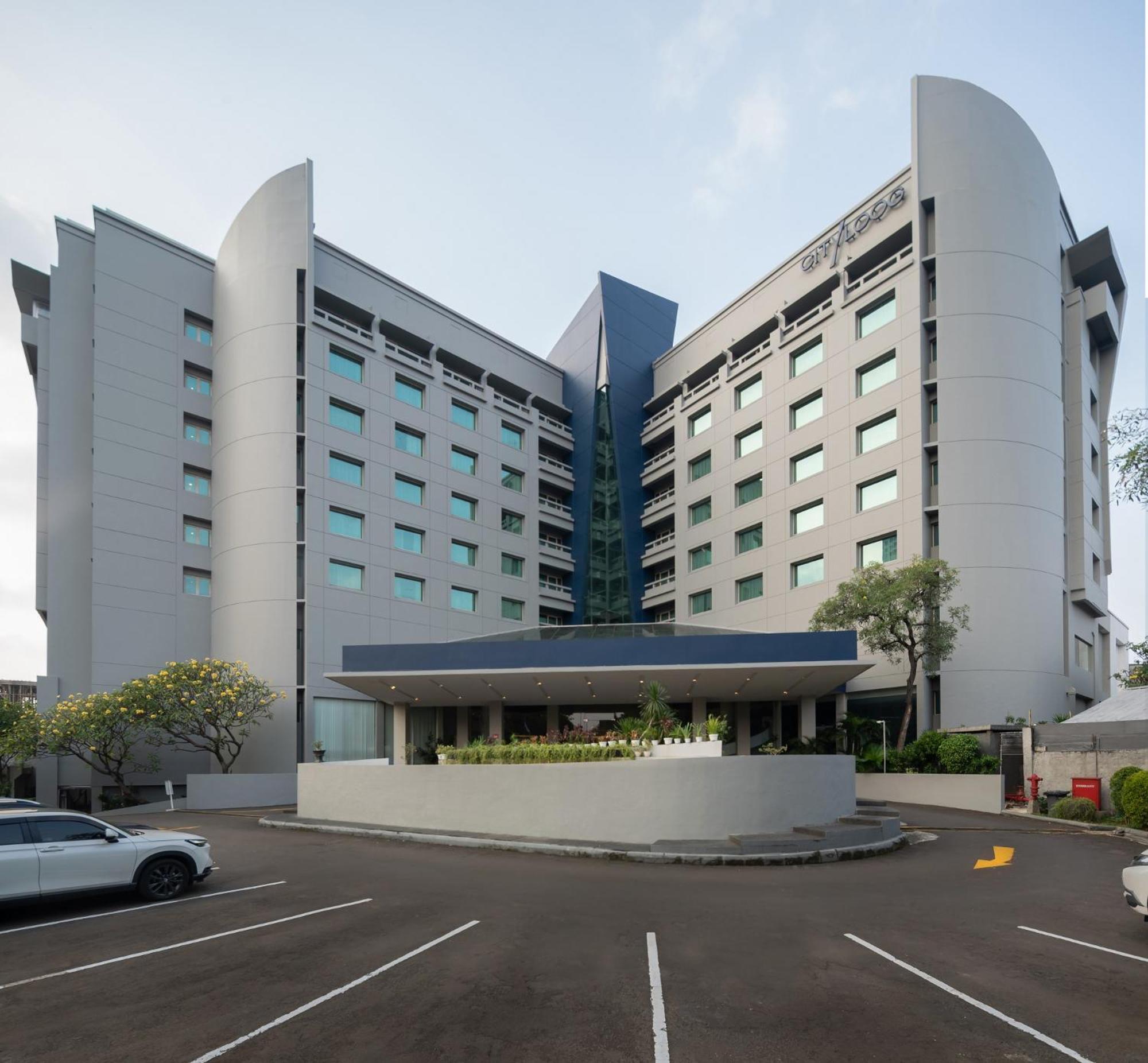 Cityloog Hotel Tebet Jakarta Exterior photo